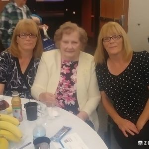 Meet your Posher, Debbie